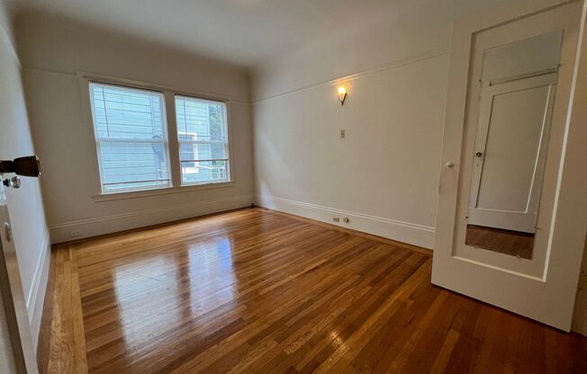 2 beds, 1 bath, $3,700