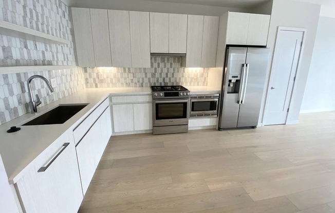 2 beds, 1 bath, 745 sqft, $4,350, Unit 501
