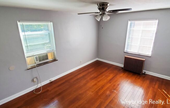 1 bed, 1 bath, $820, Unit #3