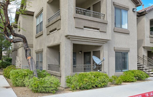 1 bed, 1 bath, $1,300, Unit # 1061