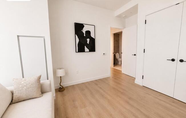 356 E 78 ST