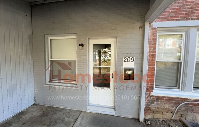 3 beds, 1 bath, $1,600