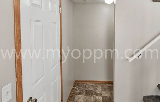 Gorgeous 3 Bedroom / 2 Bathroom Home | Chalco