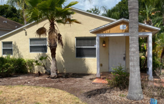 2 Bed 2 Bath Clearwater Home Near Beaches, Golf Courses, Coachman Park