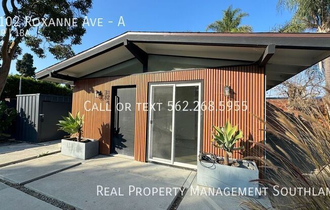 3102 ROXANNE AVE