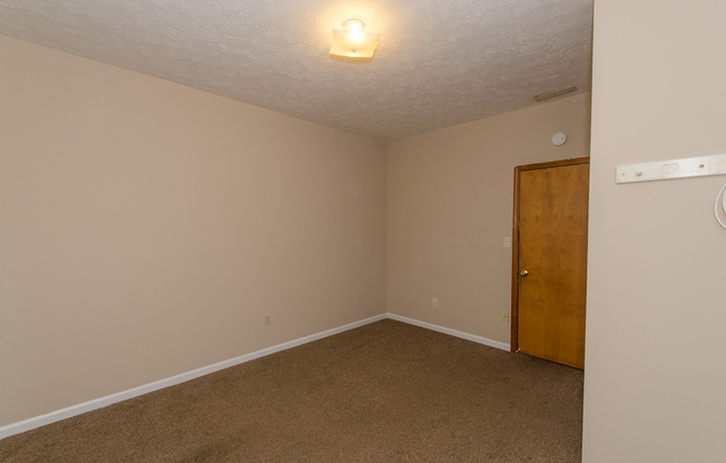 4 beds, 1 bath, $2,150