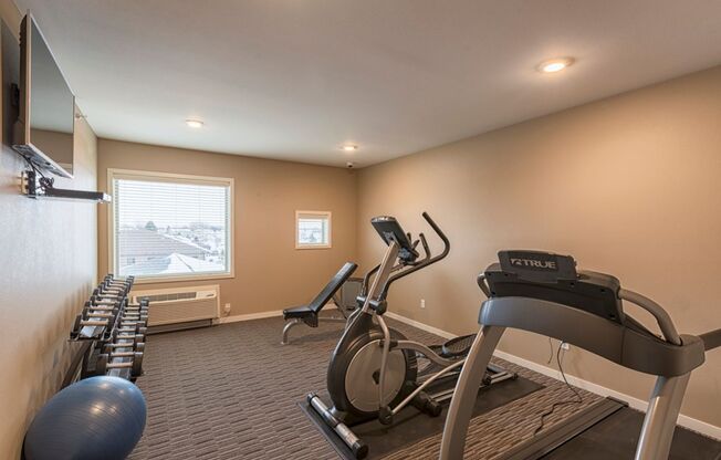 Studio, 1 bath, 594 sqft, $995, Unit 102