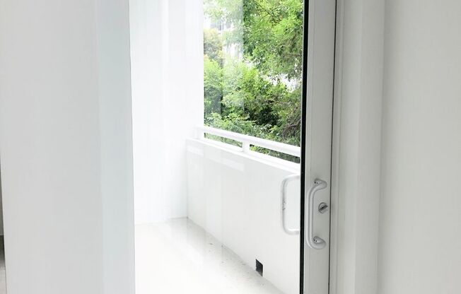 Studio, 1 bath, 796 sqft, $2,550, Unit Unit 210