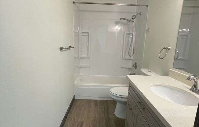 2 beds, 2 baths, $2,295, Unit 309