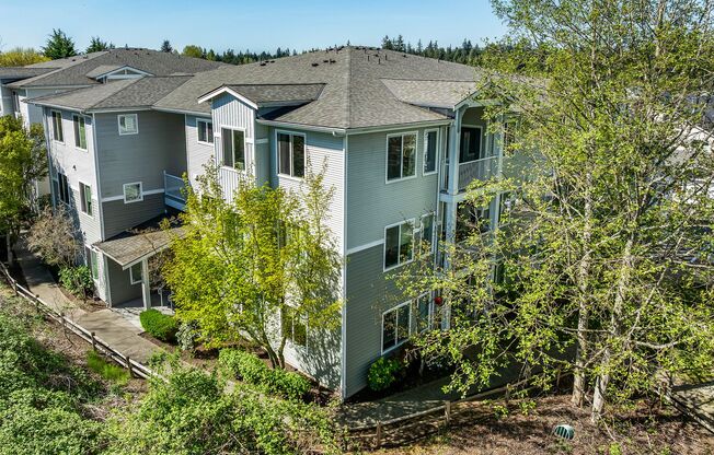 BOTHELL 2 BED, 2 BATH CORNER CONDO FOR RENT AVAILABLE NOW!