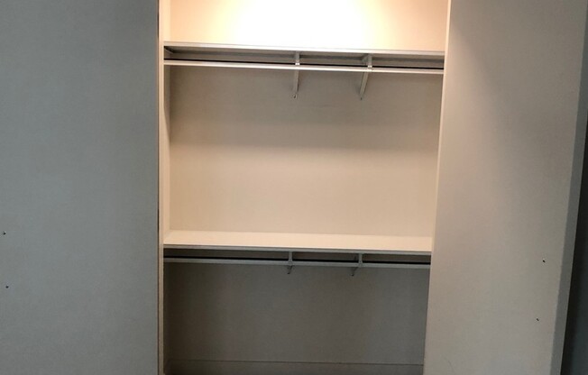 2 beds, 2 baths, $4,300, Unit Unit 2401
