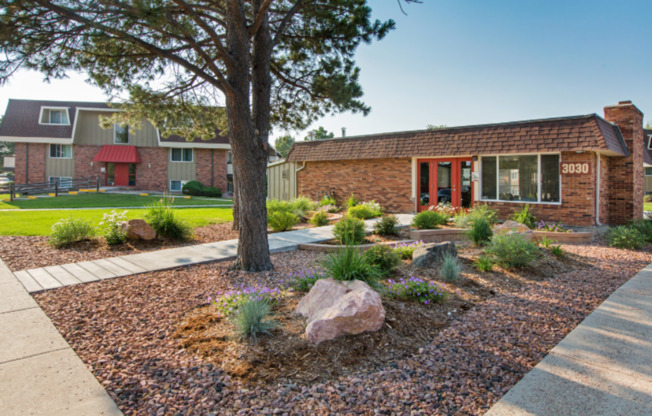 1 bed, 1 bath, 744 sqft, $1,005, Unit 3040-106