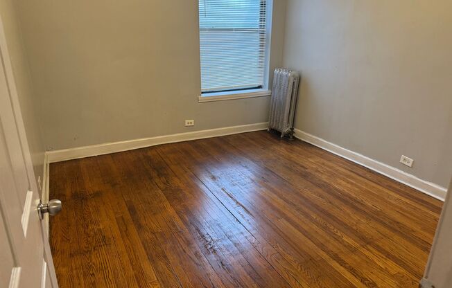 6832-34 South East End