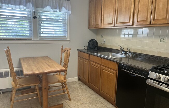 6 8 GENETTI CIR