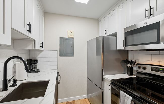 1 bed, 1 bath, 540 sqft, $1,555, Unit 26