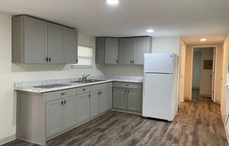 2 beds, 1 bath, 875 sqft, $1,300, Unit 22