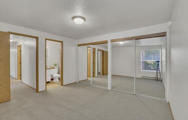 3 beds, 2 baths, 1,100 sqft, $2,149, Unit 7855