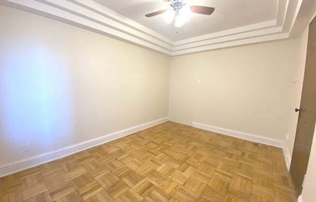 2 beds, 1 bath, $1,395, Unit 201