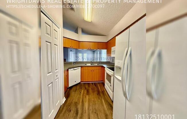 6959 S MANHATTAN AVE