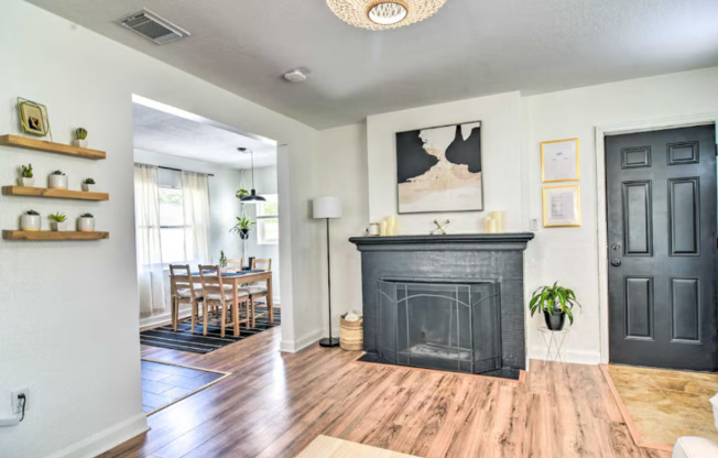 522 SKYVIEW AVE