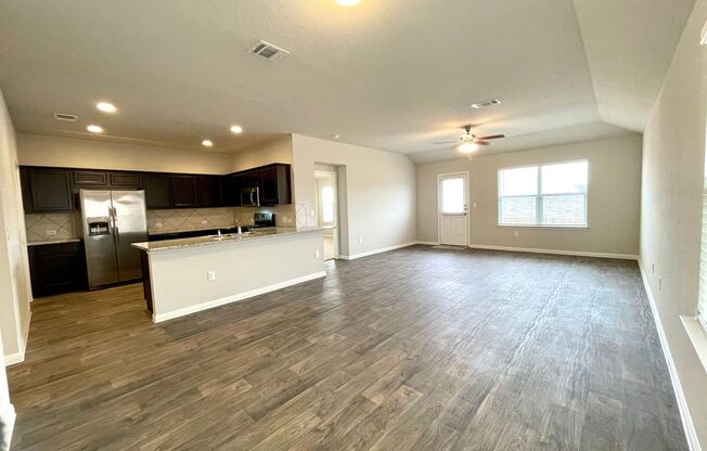 Charming 4 bedroom, 2 bathroom in East-Central Austin!