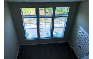 1 bed, 1 bath, 876 sqft, $1,900, Unit 17 Pin Oak Drive