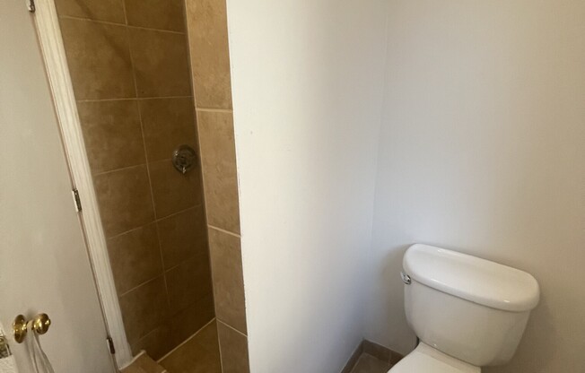 Studio, 1 bath, $2,200, Unit 4