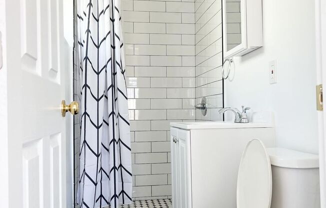 2815 - 2819 E 1st Street