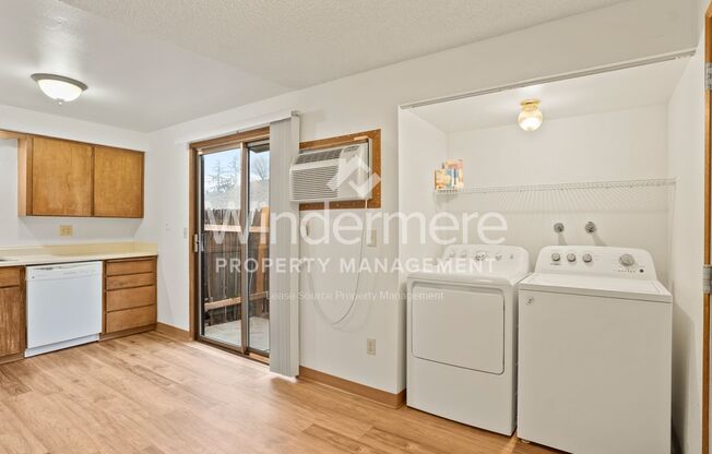 2 beds, 1.5 baths, $1,495, Unit 2706