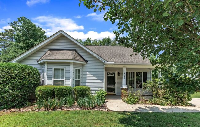 **Cute 3/2 Bungalow in Flaherty Farms**