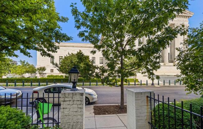 1 bed, 1 bath, 450 sqft, $3,950