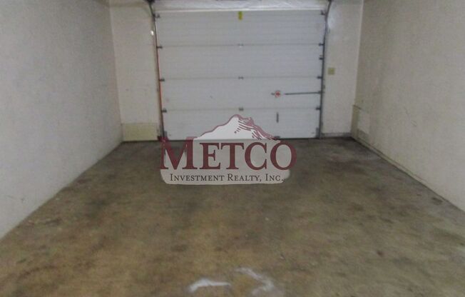 2 beds, 1 bath, 924 sqft, $1,495, Unit 862