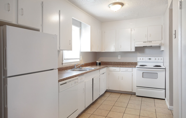 Charlotte NC Apartments For Rent | Arcadian Village | Kitchen