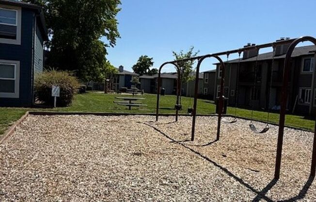1 bed, 1 bath, 620 sqft, $1,425, Unit F-045