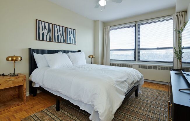 1 bed, 1 bath, 700 sqft, $2,250, Unit 418-0707