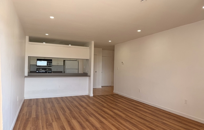 1 bed, 1 bath, 645 sqft, $2,000, Unit 516