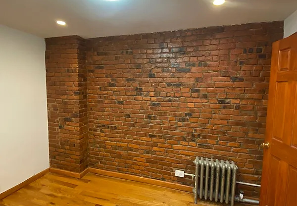 62 BAINBRIDGE ST