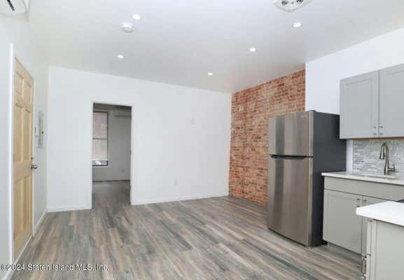 3 beds, 2 baths, 900 sqft, $3,600, Unit 2