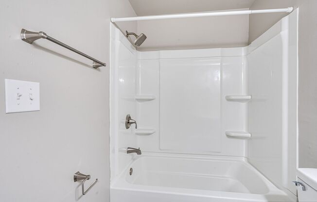 1 bed, 1 bath, 625 sqft, $999, Unit 2031-6