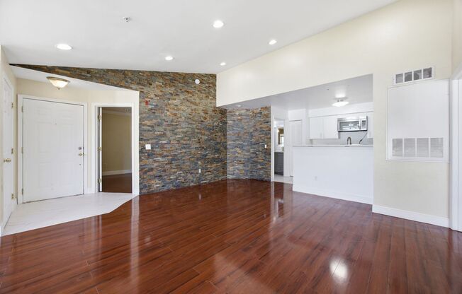 Recently Renovated. 2 bedroom and 2 bath condo at Villa del Sol