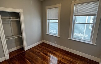 3 beds, 1 bath, 1,100 sqft, $2,900, Unit 2