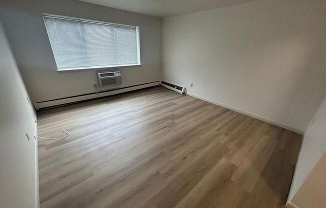 1 bed, 1 bath, $995, Unit 347
