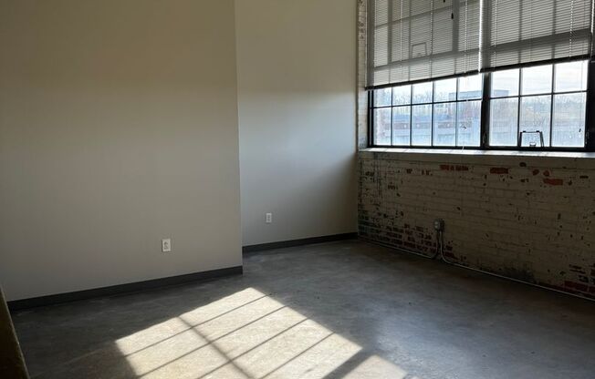 2 beds, 2 baths, 1,018 sqft, $895, Unit 322