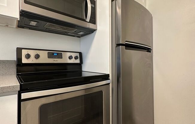 1 bed, 1 bath, 595 sqft, $2,225, Unit 12