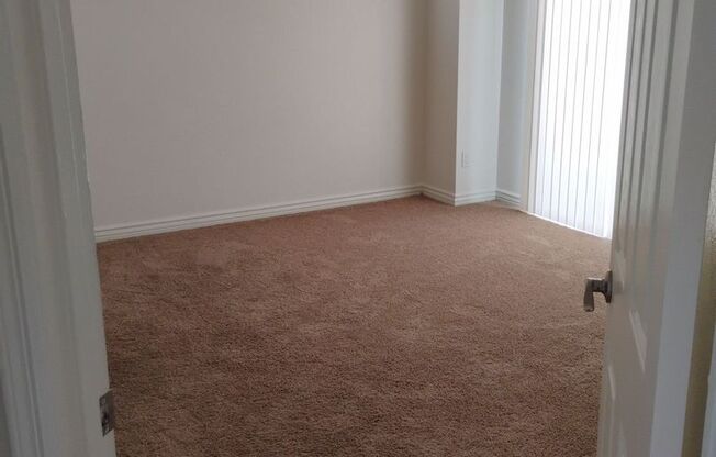 2 beds, 2 baths, 984 sqft, $1,700, Unit 221