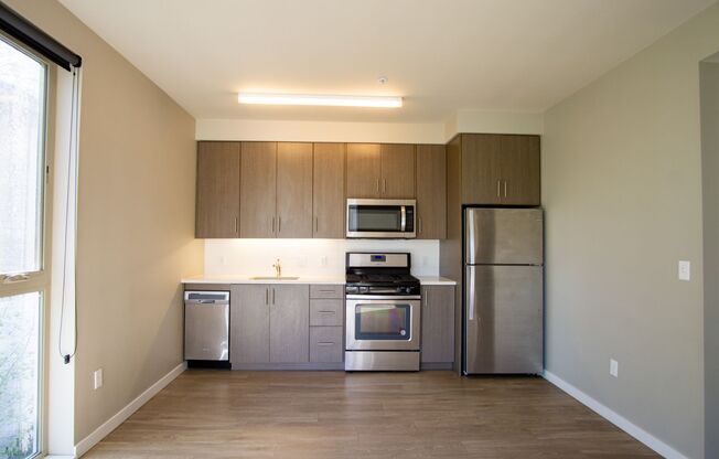 1 bed, 1 bath, $1,295, Unit 403