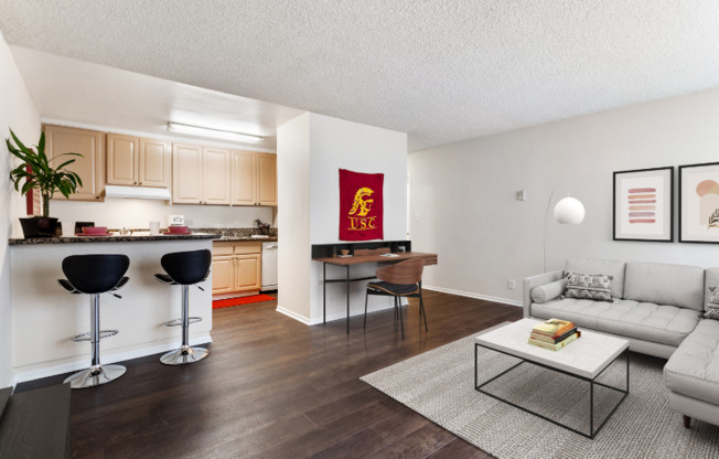 947 W 30 ST