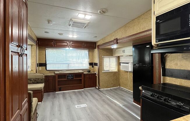 1 bed, 1 bath, 256 sqft, $980, Unit 554