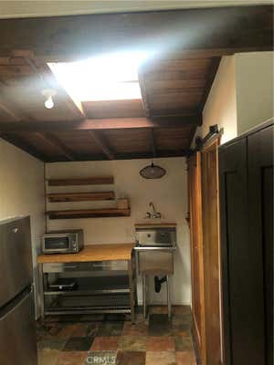 Studio, 1 bath, 300 sqft, $1,875, Unit B