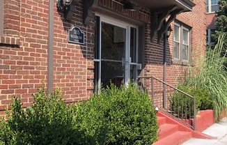 1205 N WASHINGTON ST